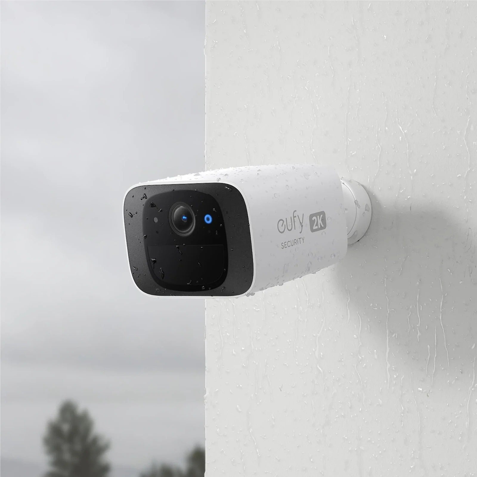 eufy SoloCam C210 2K outdoor security camera - manufacturer renewed, good condition